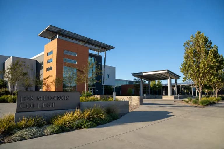 Los Medanos College campus